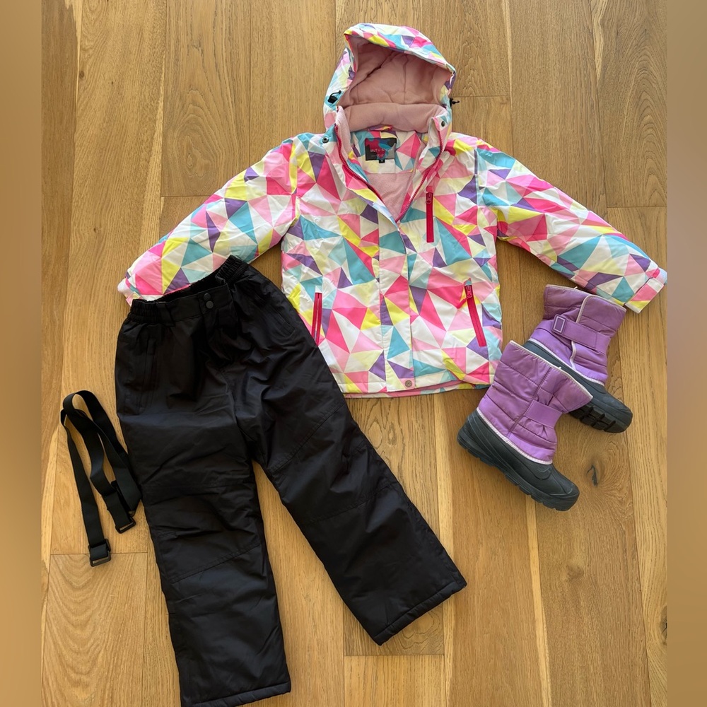 Girls size 10 ski clothes, size 3 boots